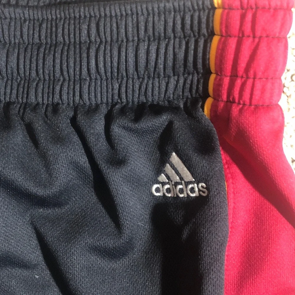 Adidas Men’s Vintage Miami Heat NBA Swingman Basketball Shorts, Size XXL - Picture 5 of 7